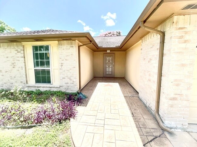 Foto del edificio - 13507 Chipman Glen Dr