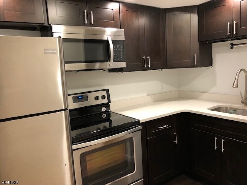 Foto principal - 155 Landing Rd