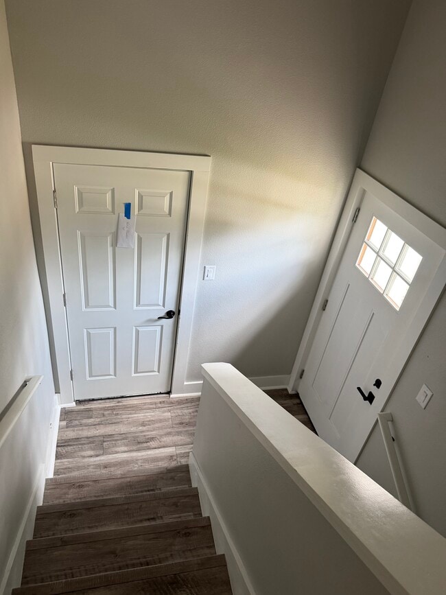 Building Photo - 101 April Point Pl