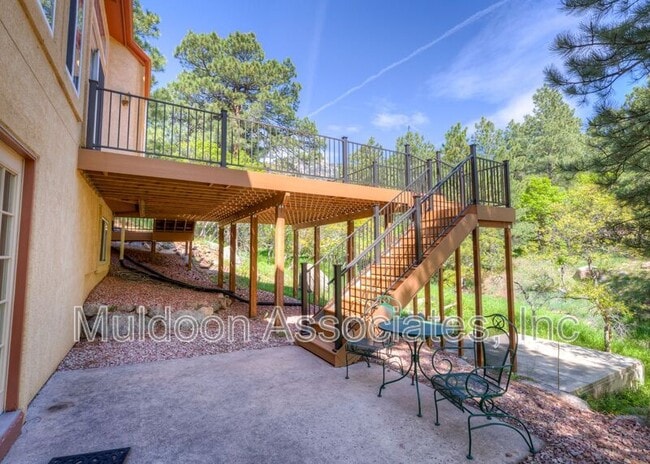 Photo - 140 Ellsworth St House