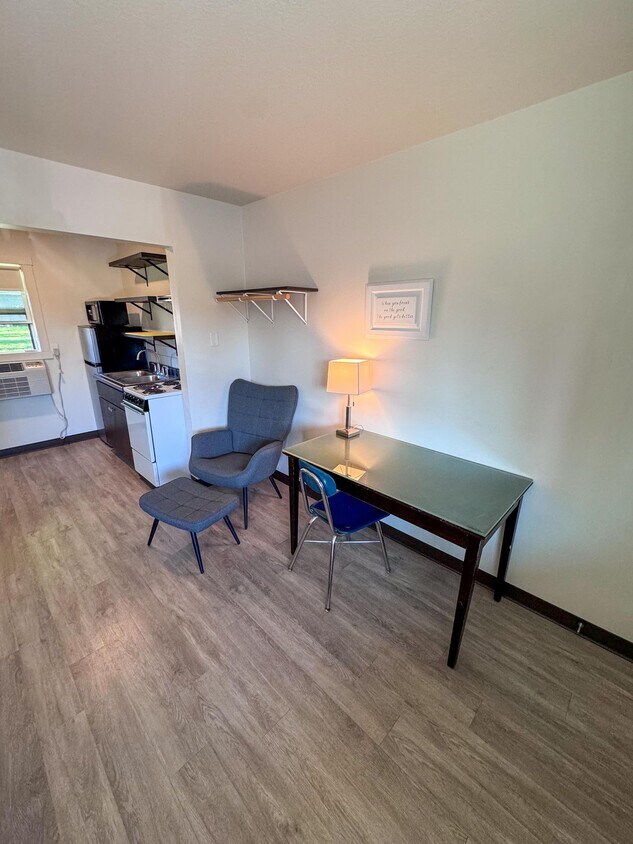 Primary Photo - Furnished Studio