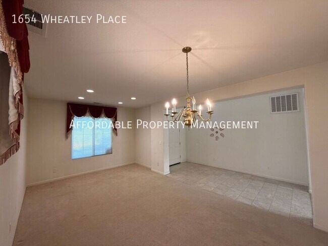 Building Photo - 1654 Wheatley Pl