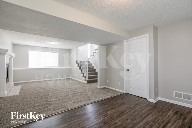 Foto del edificio - 16411 Slater Ave