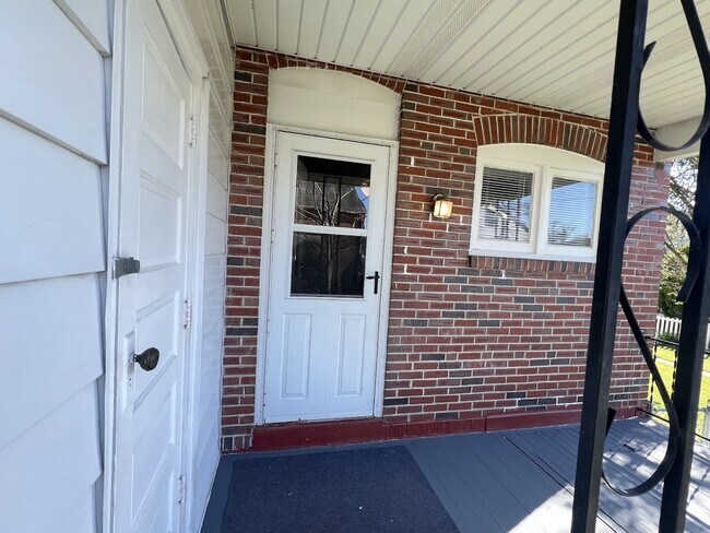 Foto del edificio - 10 Wilson Ave