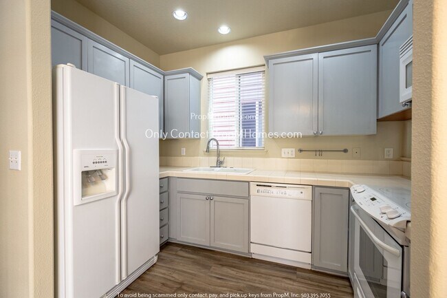 Foto del edificio - Craftsman Style Home In Aloha - Arbor Oaks...