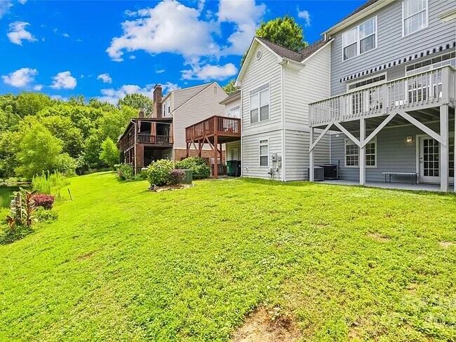 Foto del edificio - 6221 Padget Parrish Ct