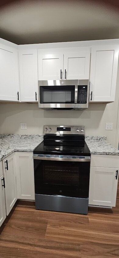 Building Photo - 710 S McClelland St