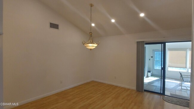 Foto del edificio - 6050 Gitana Ave