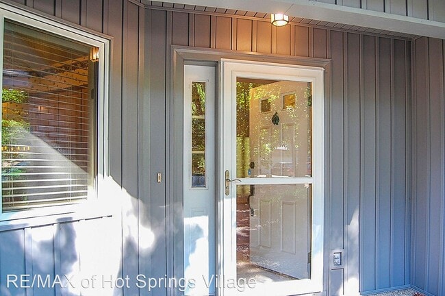 Building Photo - 3 br, 2 bath House - 105 Cifuentes Way