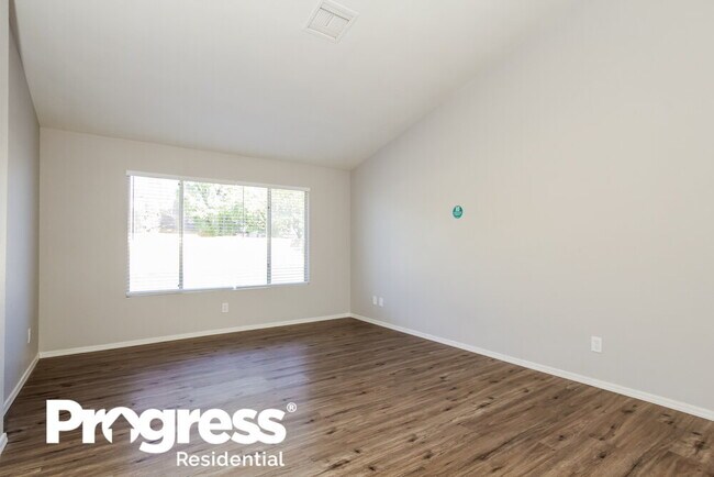 Building Photo - 208 W Oraibi Dr