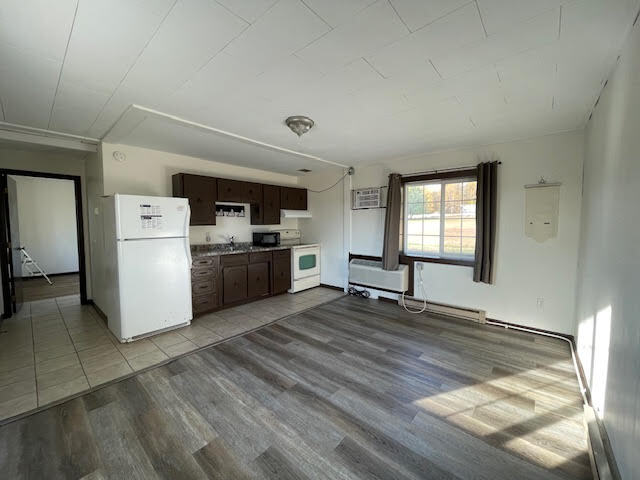 Full Kitchen - Main Living Area - 30555 US-71