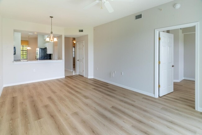 Building Photo - Available Now – Annual Rental with Golf Me...