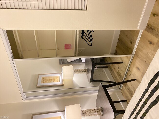 Foto del edificio - 1 br, 1 bath Condo - 2045 Blackberry Cir