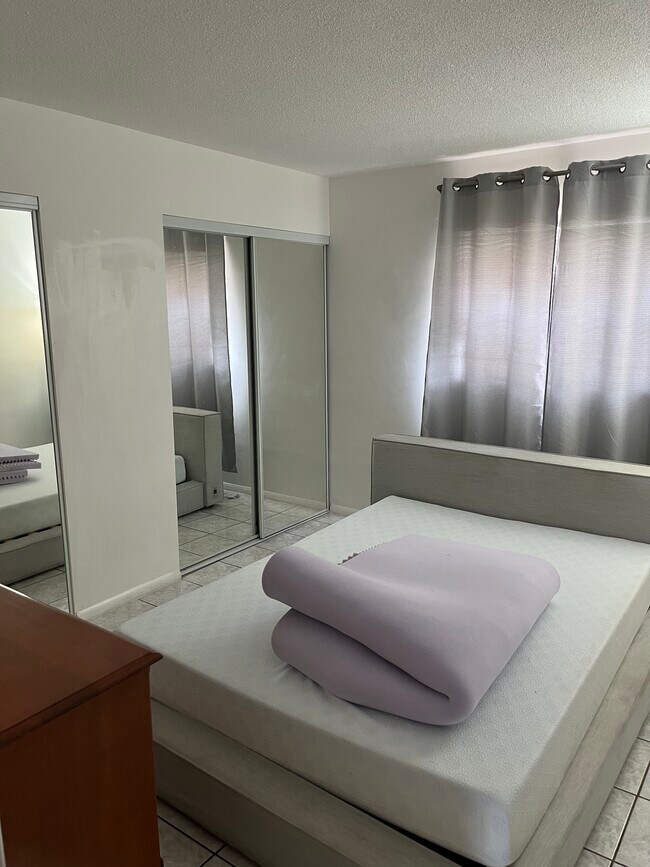 Foto del edificio - 2500 Harn Blvd