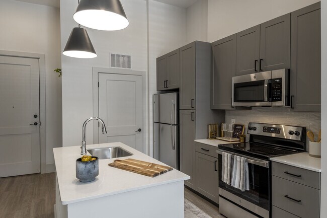 Building Photo - The Everly at Rouzan