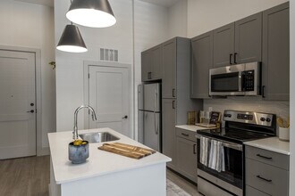 Building Photo - The Everly at Rouzan