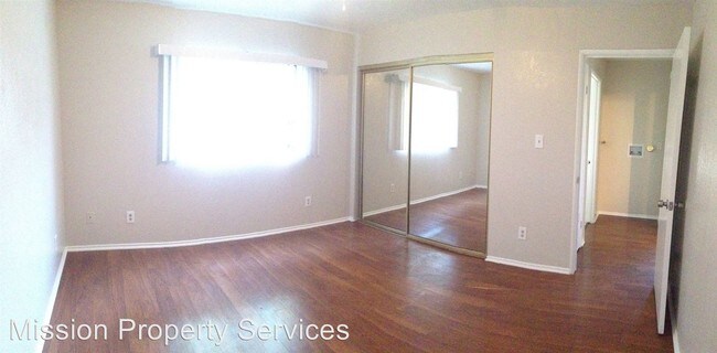 Foto del edificio - 223 N Mountain View Ave