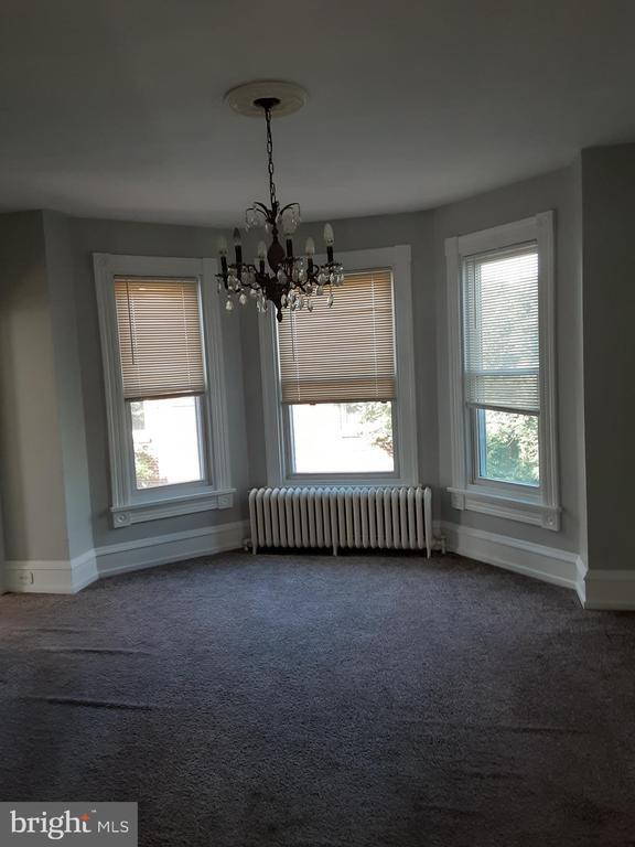 Foto del edificio - 2423 FAIRVIEW Ave