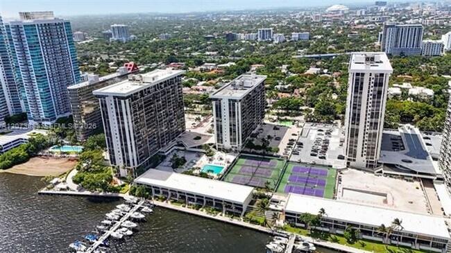 Foto del edificio - 1915 Brickell Ave