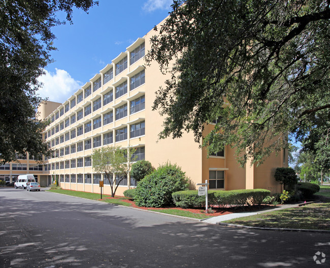 Building Photo - Plymouth Apartments