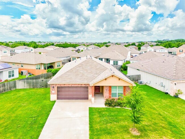 Foto del edificio - 717 Friar Tuck Dr
