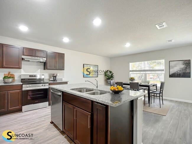 Foto del edificio - 10 Llobell Pl