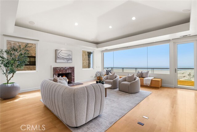 Foto del edificio - 1554 E Oceanfront