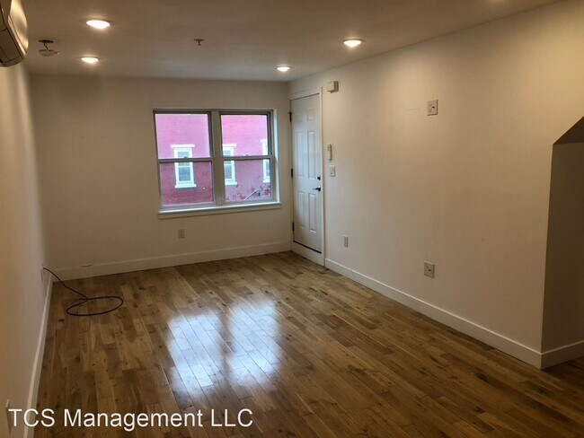 Foto del edificio - 3 br, 2 bath House - 2245 West Thompson St...