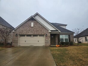 Building Photo - 105 Herman Dr