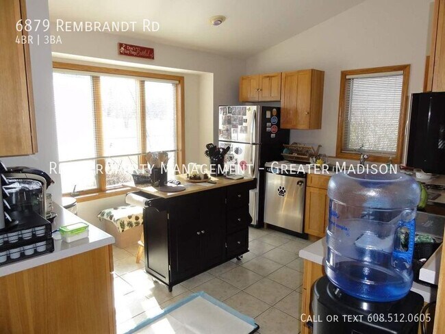 Foto del edificio - 6879 Rembrandt Rd