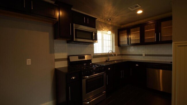 Foto del edificio - 413 Winding Ln