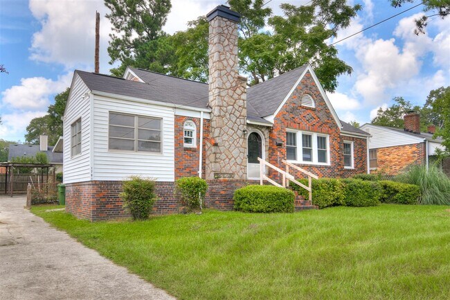 Building Photo - 1761 Kissingbower Rd