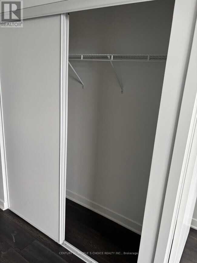 Building Photo - 10 Flavelle Trl