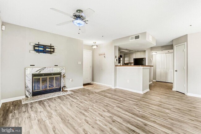 Building Photo - 10531 Beacon Ridge Dr