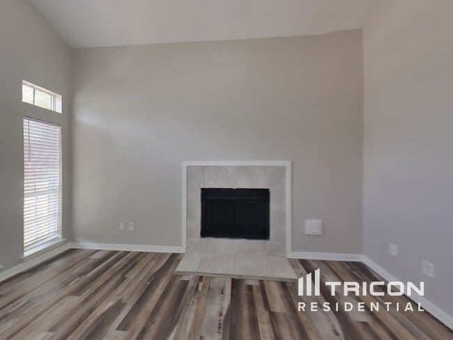 Building Photo - 7114 River Garden Dr