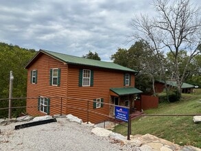 Building Photo - 721 Shore Rd