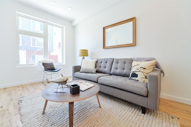 Foto del edificio - 2 br, 1 bath Duplex - 1247 N 28TH ST Unit 1