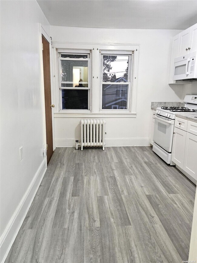 Foto del edificio - 133 Fairview Ave