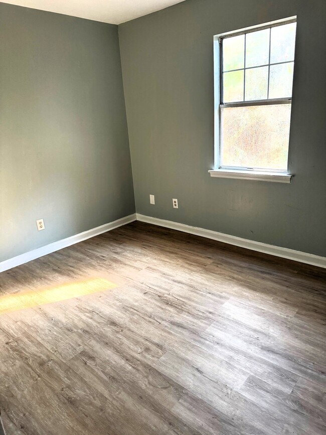 Building Photo - 830 Willow Pointe