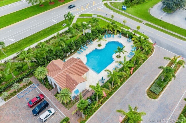 Foto del edificio - 20901 NW 1st Dr