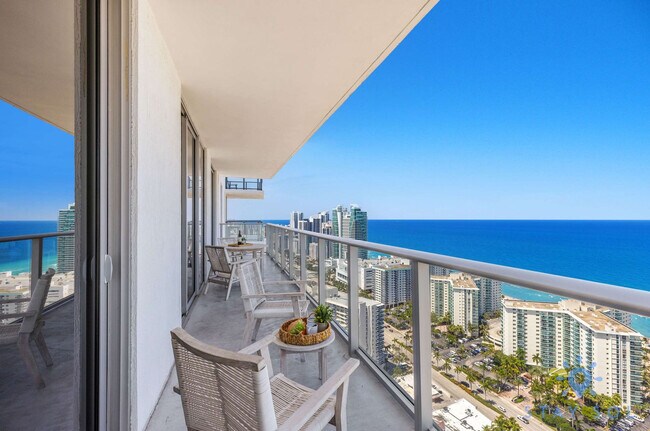 Building Photo - 4010 S Ocean Dr