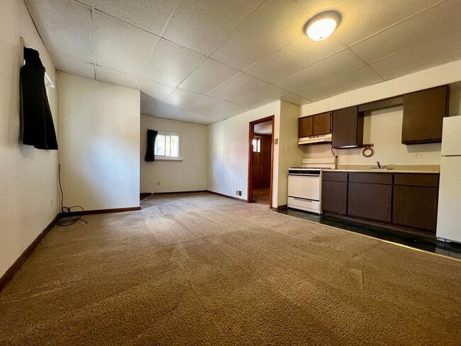 Building Photo - Cozy 1 BR in South Oakland! Call NOW!
