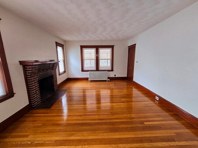 Building Photo - 24 Cushing St