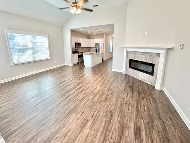 Building Photo - Open House! Move In Special! Now Leasing in Somerville- 4-Bedroom 3 Bath Home, Available Now!