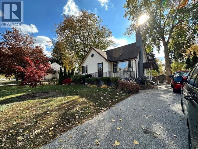 Photo du bâtiment - 140 Laurier Dr