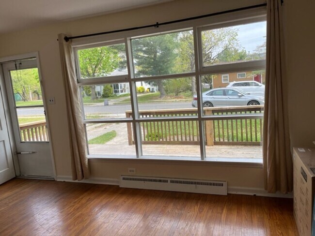 Foto del edificio - 3 bedroom 2 bath house Rent  -----------Linwood  $2500