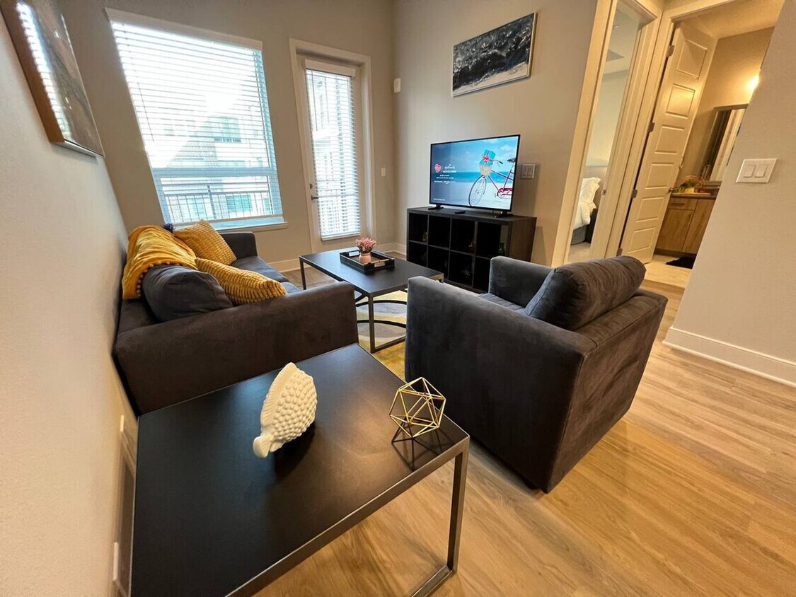 Foto principal - 1520 San Jacinto St