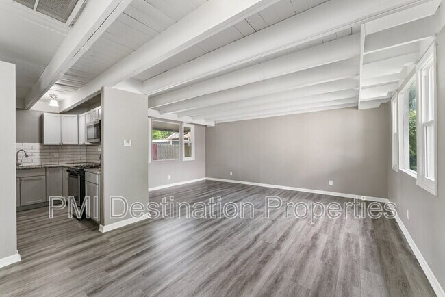 Foto del edificio - 4842 Locust Ave