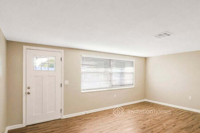 Building Photo - 3638 Morley Dr