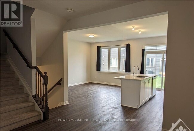 Building Photo - 671 Allied Mews